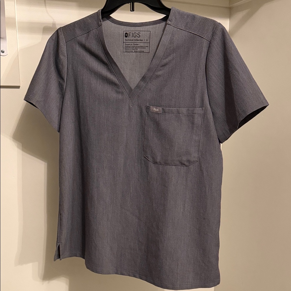 FIGS Catarina scrub top Graphite